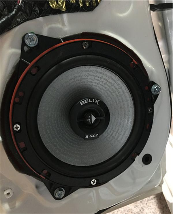 丰田锐志汽车音响改装德国HELIX、EIMAN 好音乐随心享