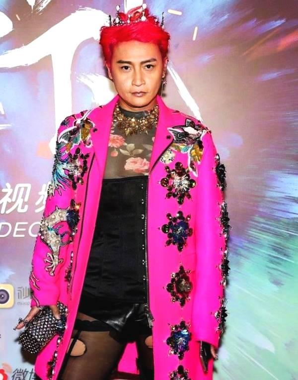 陈志朋穿衣上新高度, 别再说柳岩穿衣大胆了