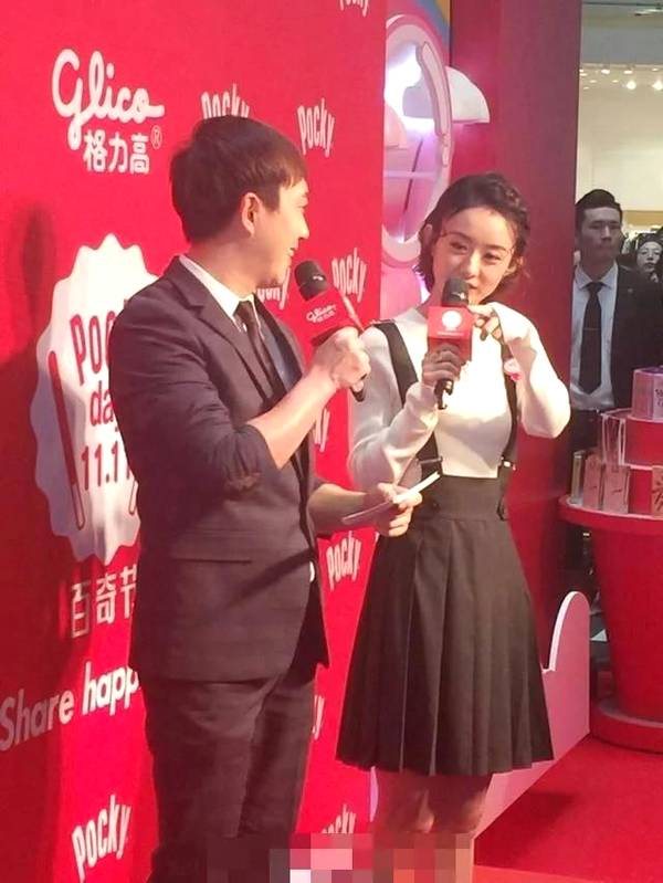 看完赵丽颖出席活动无PS修图照片,她还是你心