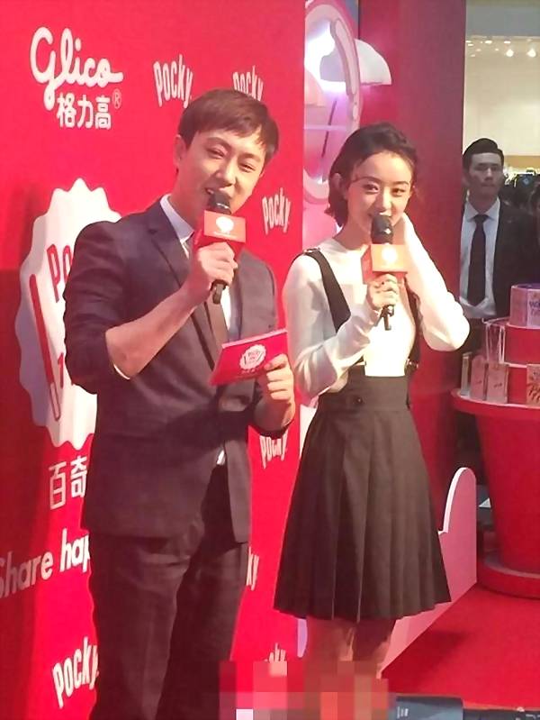 看完赵丽颖出席活动无PS修图照片,她还是你心