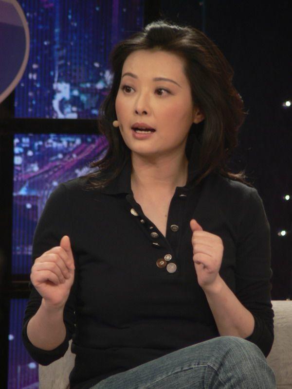 袁立为了80万演出费得罪娱乐圈, 却转身就把它捐给尘肺病灾区