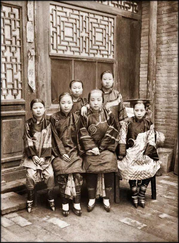 美不胜收！这30张老照片，让你一览100年来中国女性审美进化！
