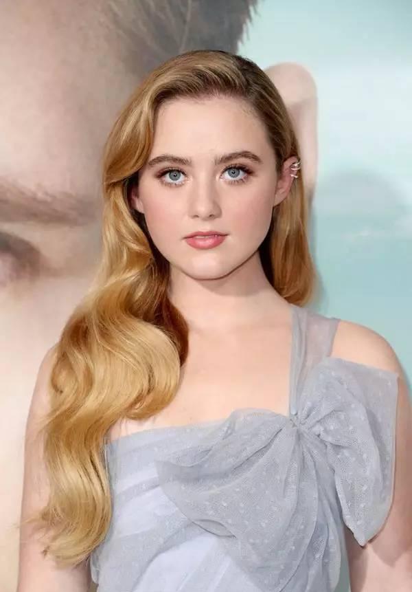 凯瑟琳·纽顿(kathryn newton)出水芙蓉,美艳得艳压群芳!