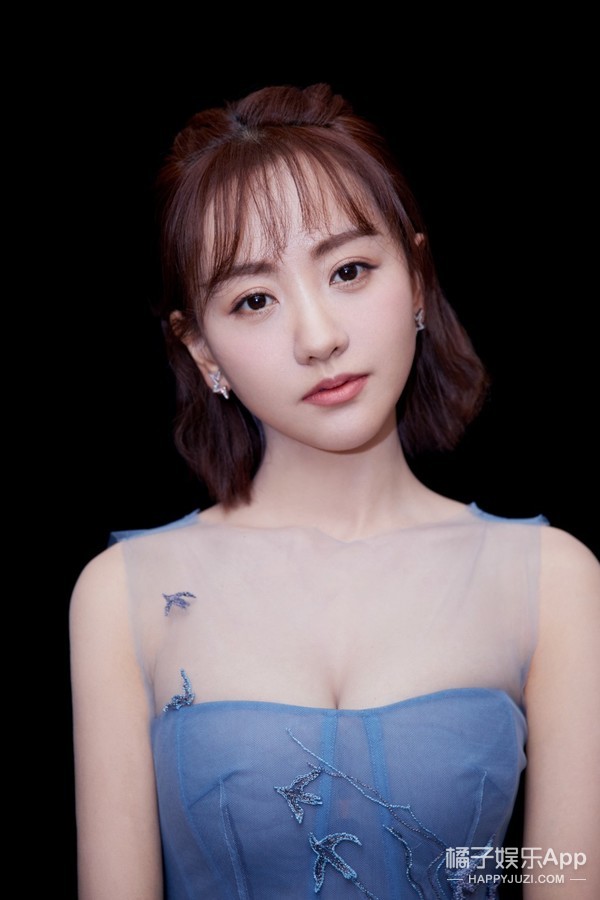 女星短发大比拼:吴昕变日系高中生,张馨予成霸道总裁