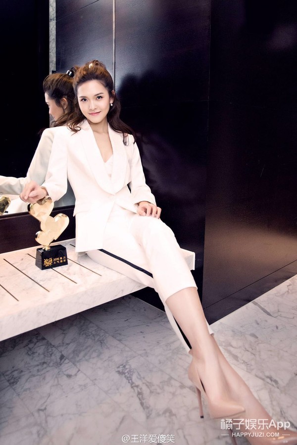还记得《麻辣女兵》的女主汤小米吗？她现在长这样