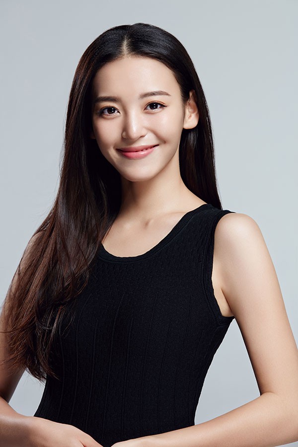 小花旦尤靖茹时而魅惑时而清纯写真 一个阳光又性感的妹子