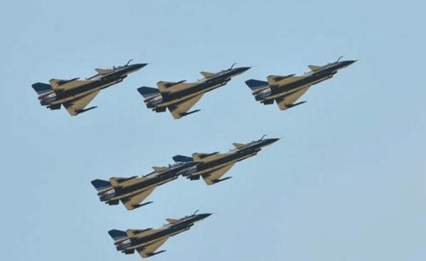 中国空军实力到底如何?战斗机数量排名前列,让各国表示羡慕