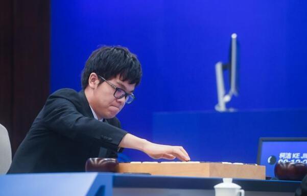 柯洁打破李昌镐记录 成为世界史上最年轻“五冠王”