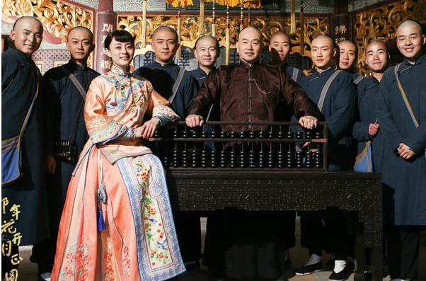 61岁的张晨光妻子原来是她，漂亮贤惠有气质，俩试管儿子帅哭！
