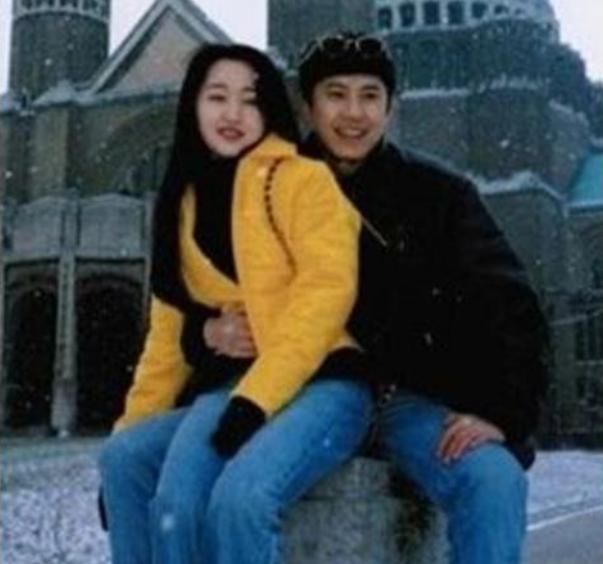 杨钰莹复出手段过激,被网友指责,难怪至今46岁无人敢娶