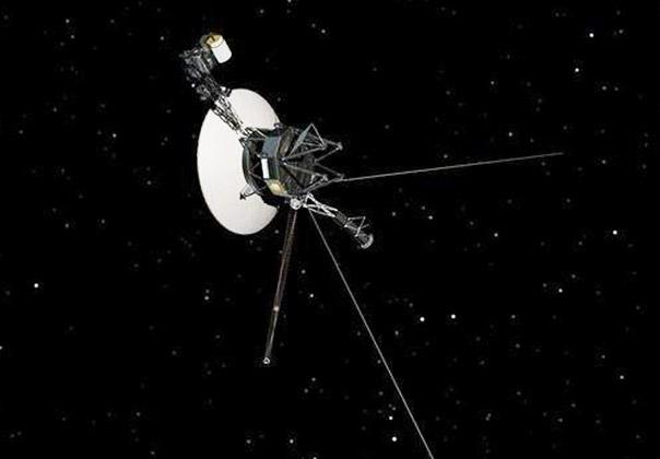 旅行者一号就样飞，会不会自己撞到小行星或陨石带就自己撞毁了?