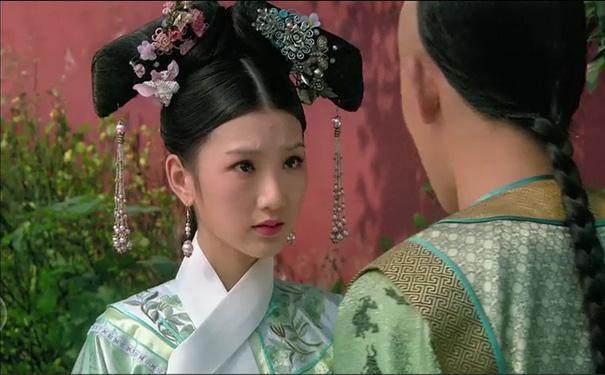 《甄嬛传》瑛贵人被皇上赐白绫，细思极恐的伏笔，是早已安排...