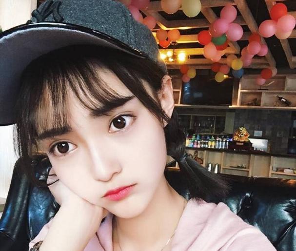 关晓彤同学爆料:人好但不如张雪迎!自恋到:觉得