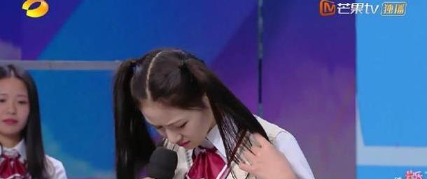 《快乐大本营》首现大批网红女，有位显得很是做作，无力吐槽！