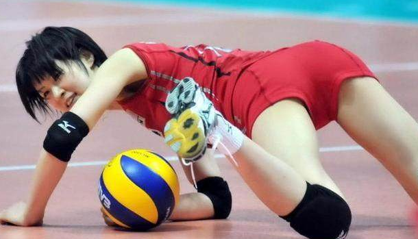 那些因胸大输掉比赛的女运动员,潘晓婷她们只有靠这样