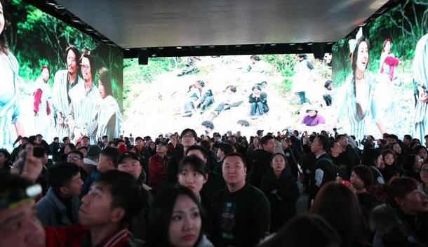 影帝黄渤情商有多高？鲁豫说采访他太累了！