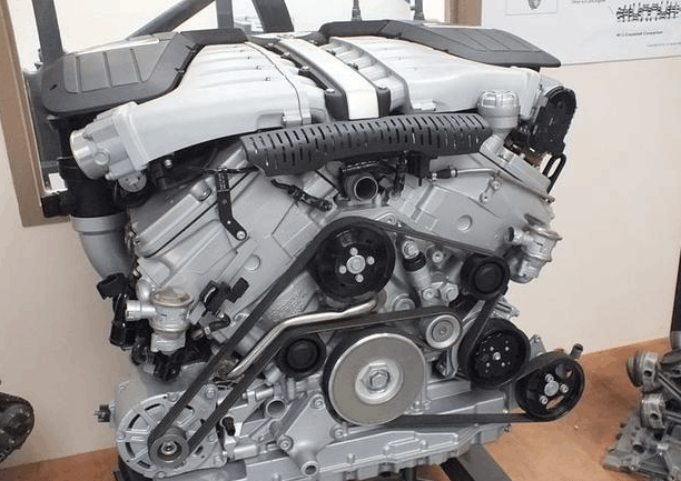 奔驰和宝马的V12发动机与奥迪的W12发动机有