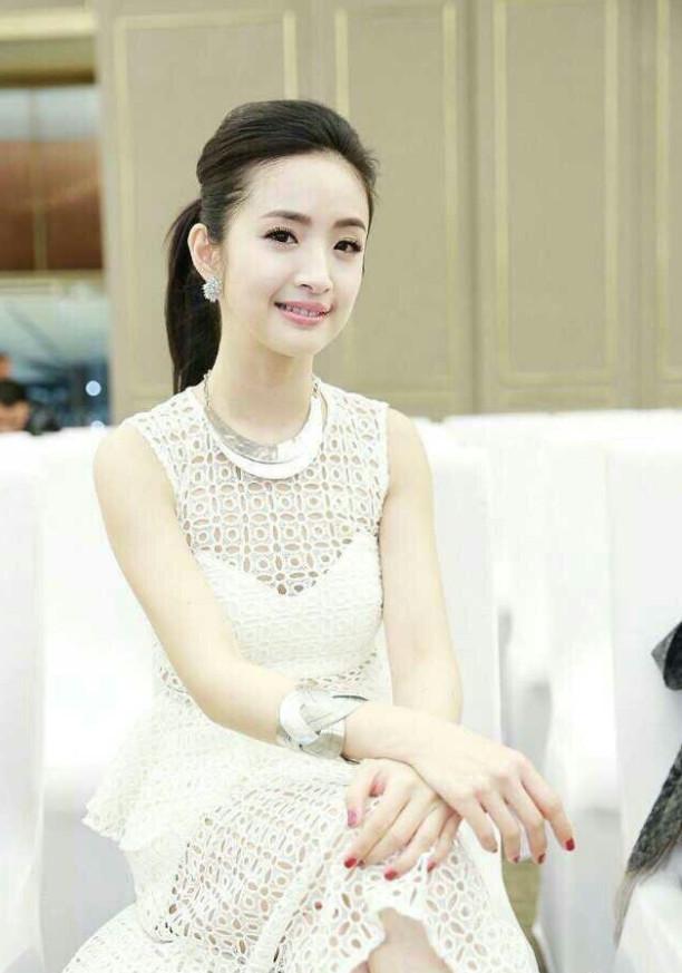 她是胡歌这辈子最想要的伴侣，一句话让胡歌泪奔，35岁宛如少女