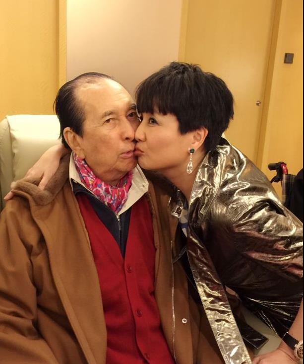 赌王78岁还让四太梁安琪怀孕!可谓一生无败绩