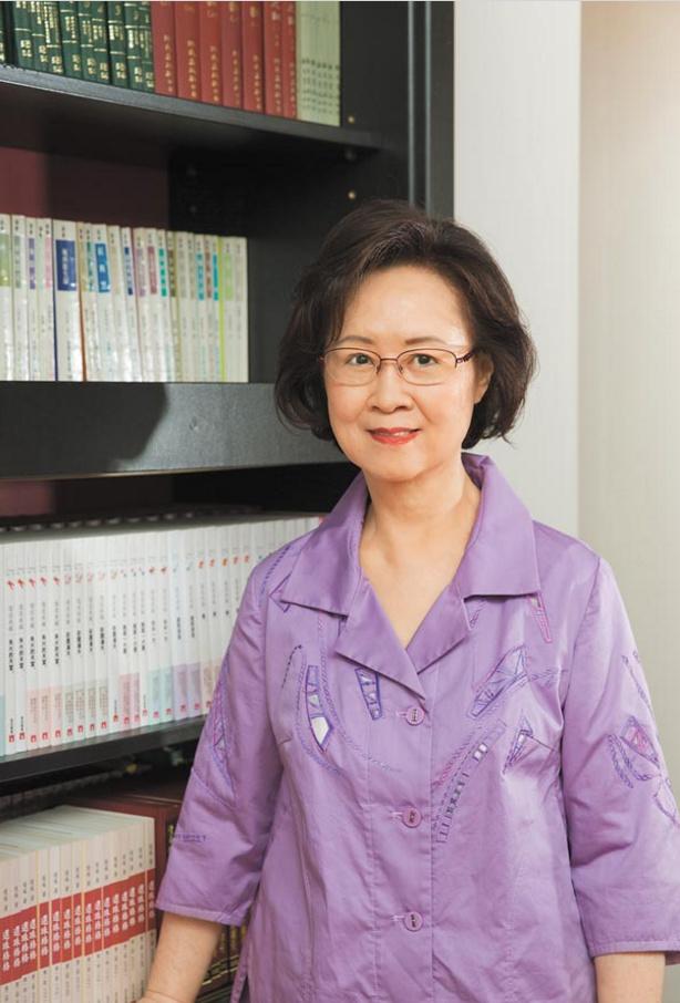 80岁爱情教主琼瑶谈婚恋: 灵肉合一最美满, 勉强维持婚姻是大错