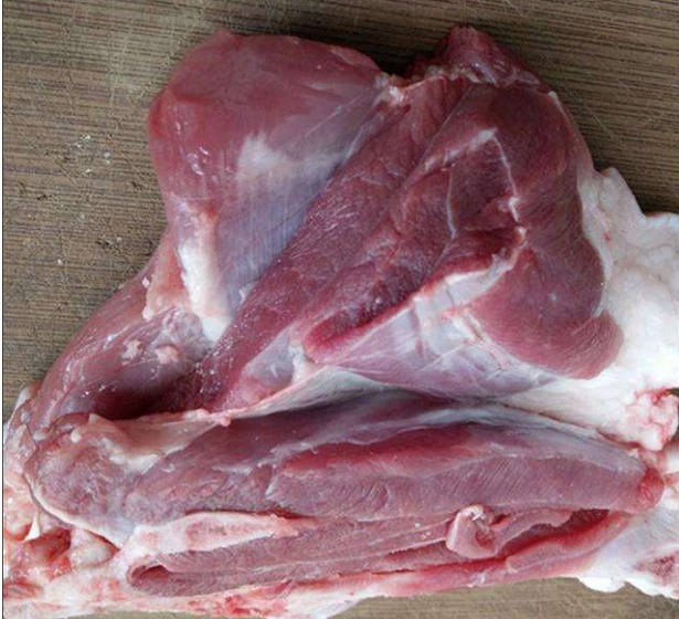 母亲为让我们吃上猪肉,做出见不得人的事,为了面子我们害她半生
