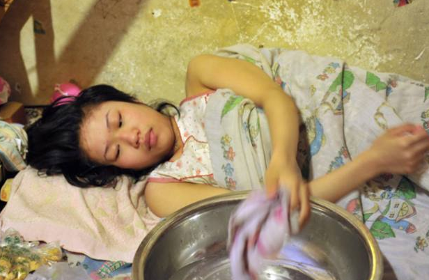 Ů��̱���Դ�18�꣬ȴ���⻳�У���֪�����ĸ�׳��ױ�����