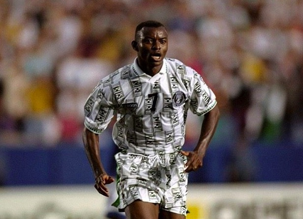 尼日利亚发布世界杯款球衣 绿色锯齿状骚气十