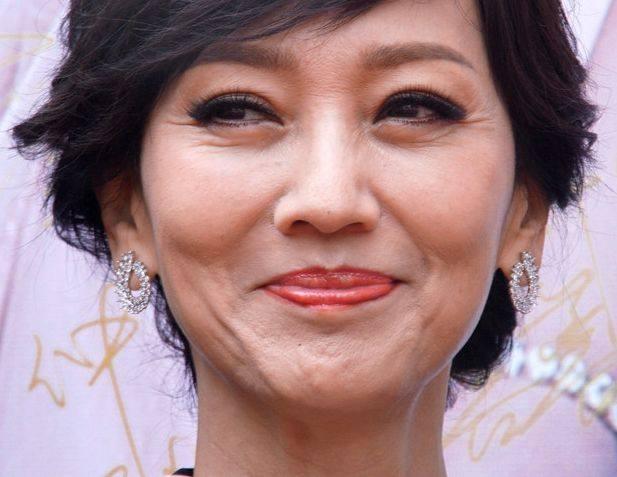 《芳华》原型杨慧曝光后,娱乐圈的这些“不老女神”都成了笑话!