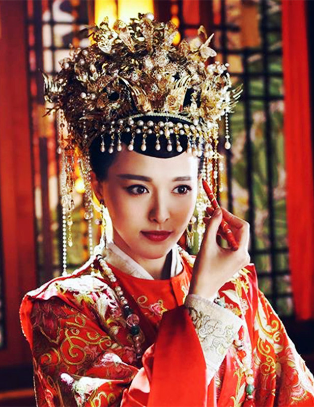 唐嫣华丽新娘妆,李未央玉麒麟独孤宁珂,哪个最美?