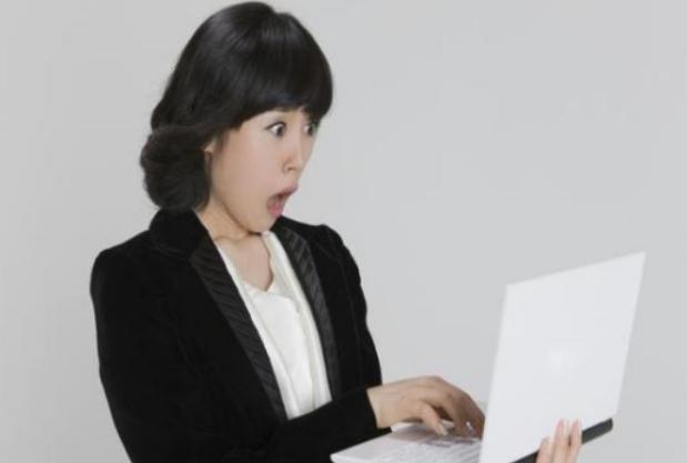 老板在微信群发过年红包,女同事发了一条信息