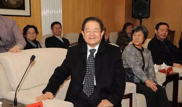 刘晓庆和75岁富豪老公近照曝光，原来她每天面对的是这样的老公！