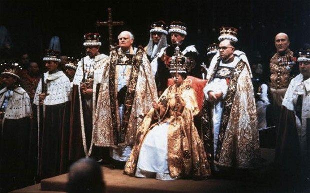 二世女王(queen elizabeth ii),正式在英国西敏寺举行加冕仪式