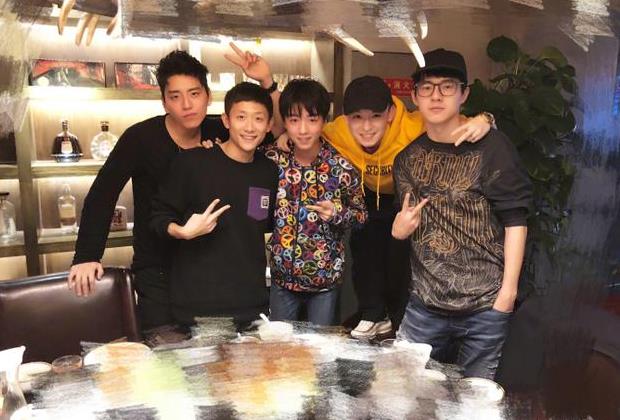 高能少年团回归，刘昊然退出，董子健当爸，这已经不是少年团了！