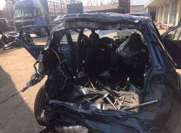 二手车市场水深令人唏嘘!丰田霸道一堆破铜烂