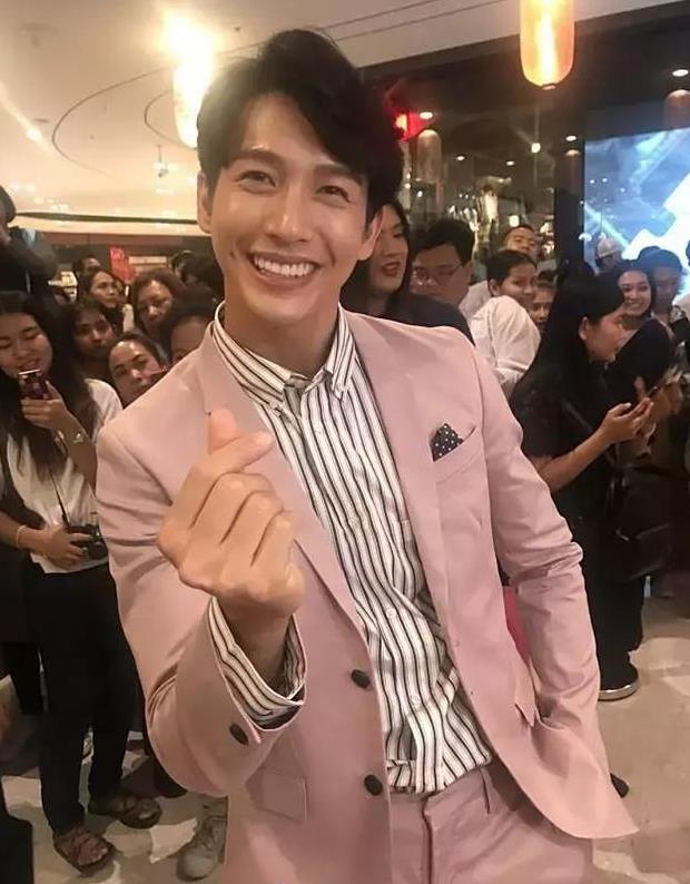 明星在朋友生日都送啥?豪气泰国女星Aump送