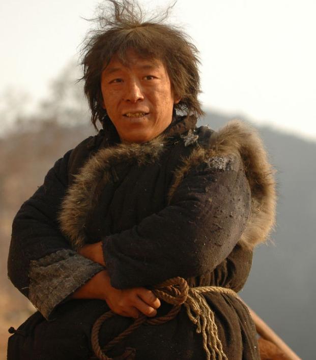黄渤早年艺考珍贵照片,留长发表演太疯狂,年轻时这
