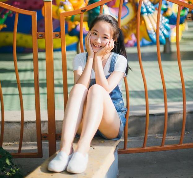 林心如工作室新签女艺人,看到女孩的长相后,网