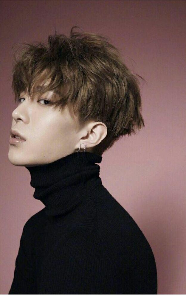 范丞丞韩国进修4个月,颜值飙升准备出道,签约