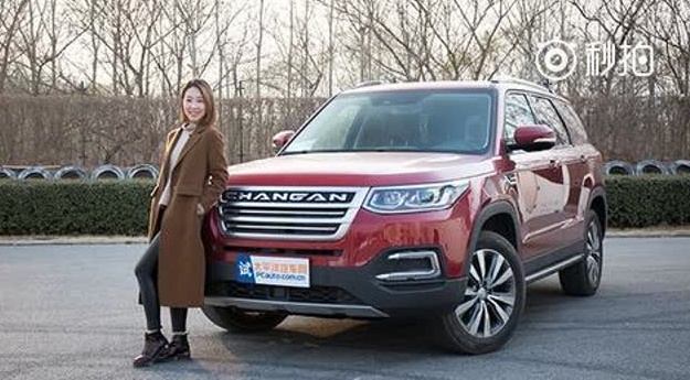 挑战自主7座SUV地位 小Y试驾长安CS95