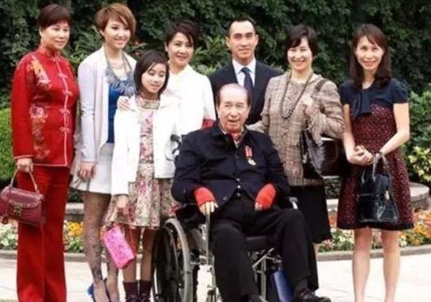 澳门一半的赌场都是他的,豪车车牌更是大有来