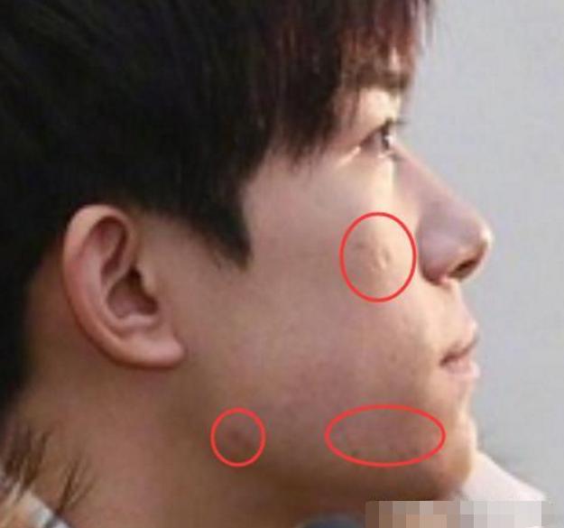 易烊千玺素颜图片