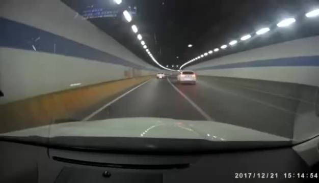 奔驰A45 AMG之类的小钢炮车型与凯迪拉克ATS L(拍摄车)之类的大...