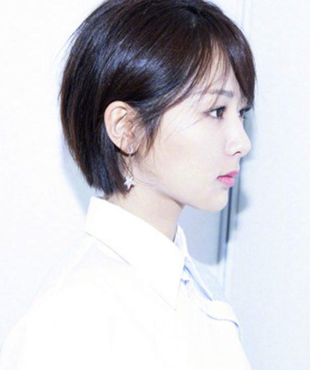 杨紫 邻家女孩初长成 干练短发蜕变小女人!
