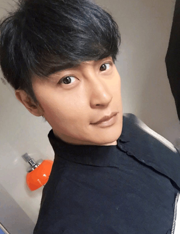 陈志朋染回黑色头发, 恢复正常后不敢相信他已经47岁了