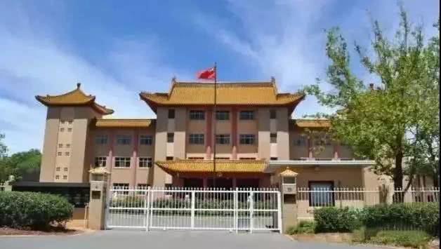 外交官级别怎么排？大使、参赞、领事是一回事吗？