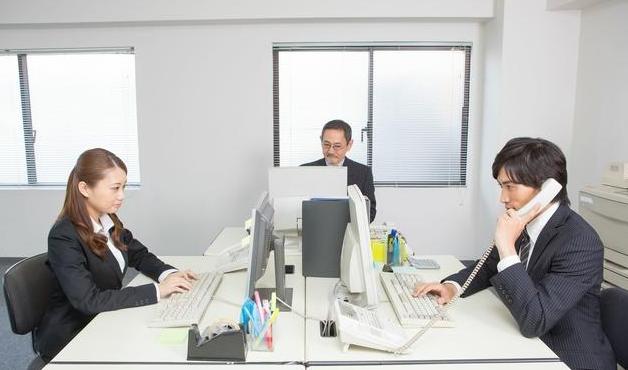 在亲戚公司上班,年底结算工资,竟然没赚钱还倒