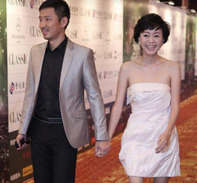 高鑫带女儿上真人秀，自曝女儿从小睡浴缸