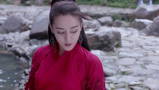 烈火如歌:迪丽热巴周渝民,颜值再高发型一样坑,张彬彬又演渣男