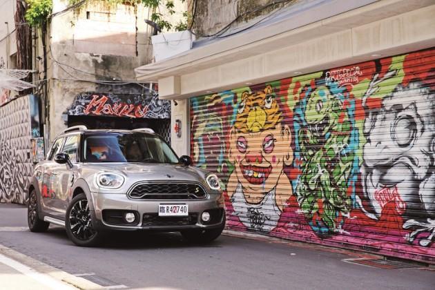 Mini Cooper SE Countryman ALL4 电音乡巴佬