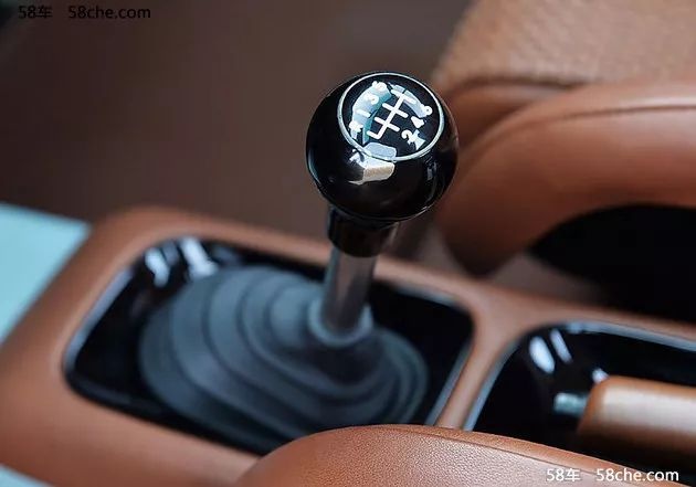 Singer复刻的不光是保时捷,而是“情”“敬”